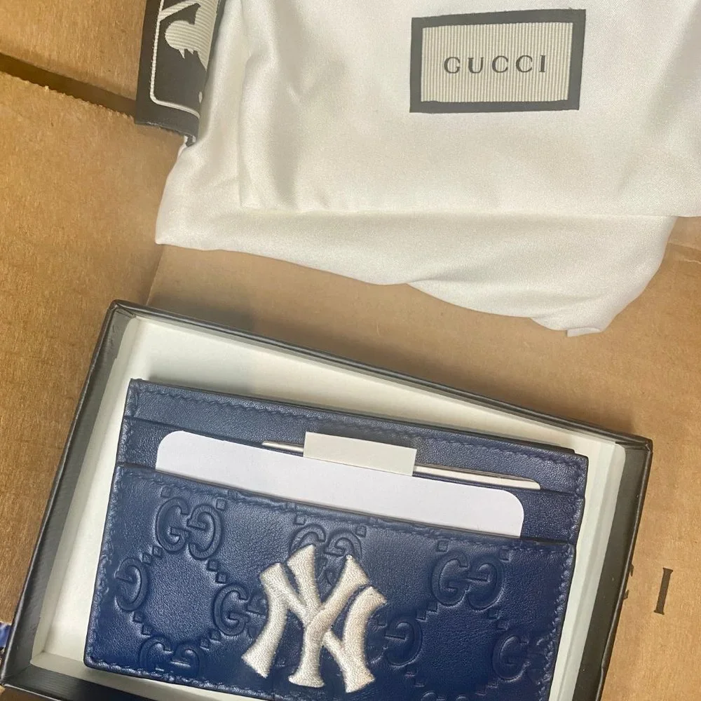 Gucci NY Card case NWT - Picture 2 of 7